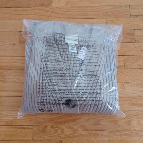 🆕️NWT H&M Rib-knit Cardigan in 'Taupe' - Picture 12 of 12